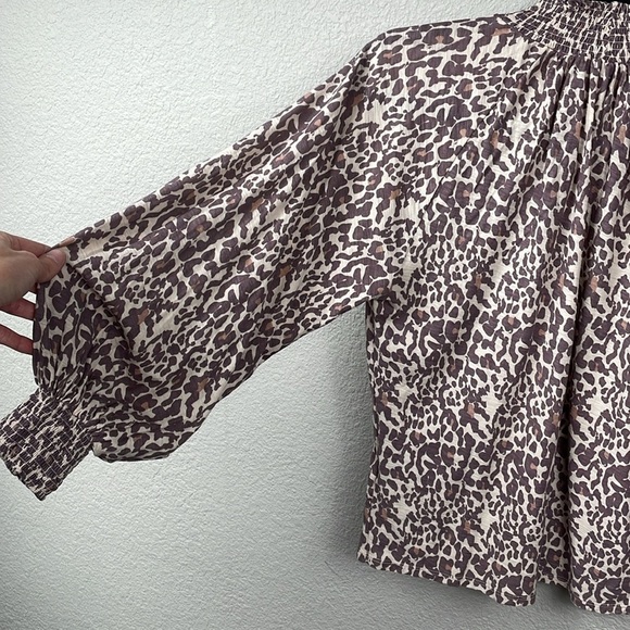 Nation LTD Melanie Smocked Peasant Tee Antique Leopard Animal Print Sz S - Picture 10 of 16